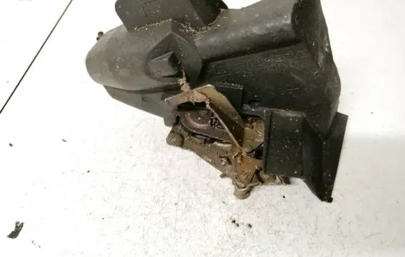 Mercedes-Benz C W202 Rear door lock 2027300535 2027330108
