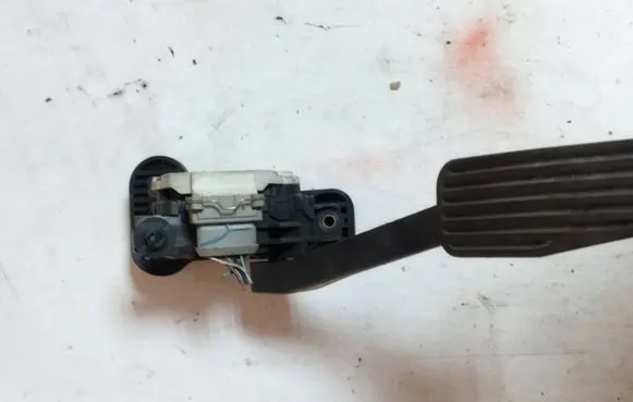 Volvo S80 Accelerator throttle pedal 9496821 00776918 D360