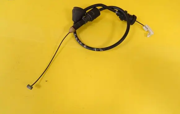 Renault Clio II Throttle cable 7700427379