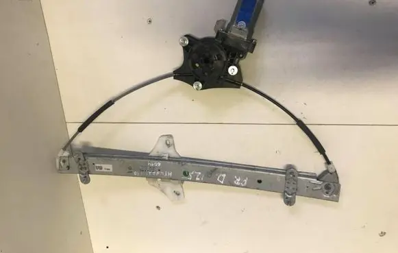 Hyundai i10 Front door window regulator with motor 82402B4110