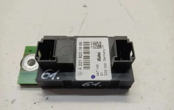 Mercedes-Benz S W221 Aerial antenna amplifier A2218201889