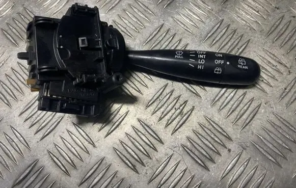 Toyota Yaris Wiper control stalk 173647