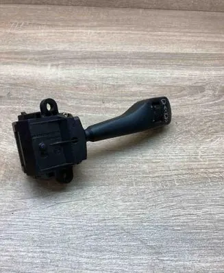 BMW 5 E39 Wiper control stalk 8363669M 01204020