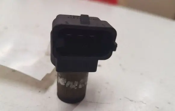 Mercedes-Benz E W211 Camshaft position sensor A0031539728