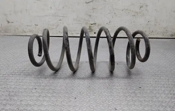 Toyota Yaris Rear coil spring