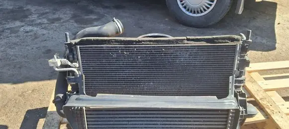 Volvo V50 Radiator set