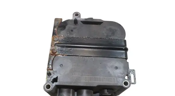 Volvo XC40 Combustion control unit/module 32300818