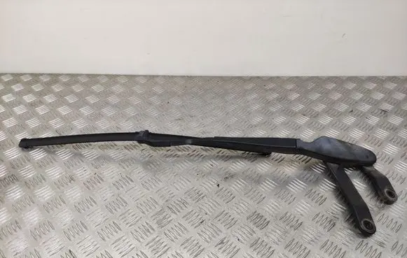 Mercedes-Benz E C207 W207 Windshield/front glass wiper blade A2078200744