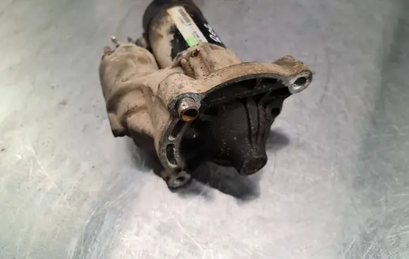 Peugeot 206 Starter motor D6RA572 0886SM