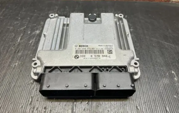 BMW 2 F22 F23 Engine control unit/module 8578946 031409874 0281030873