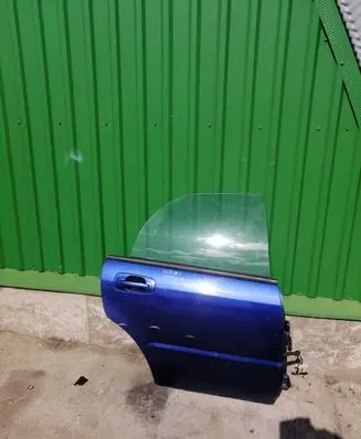 Subaru Impreza II Rear door