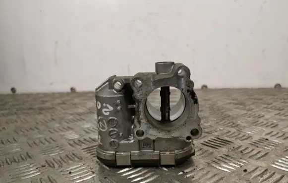 Renault Koleos I Electric throttle body valve 8200330810E H8200330812