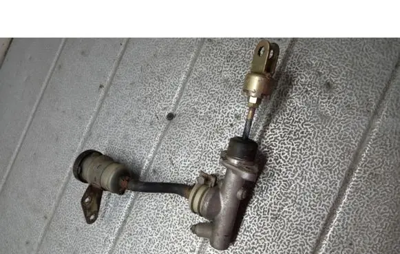 Audi Coupe Clutch master cylinder