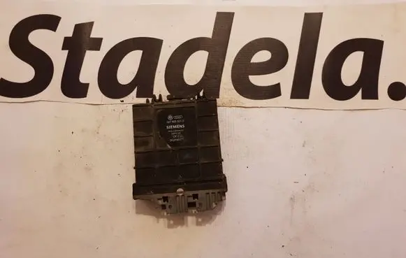 Volkswagen Golf III Engine control unit/module 037906024D 5WP4122