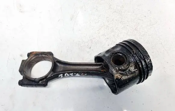 Volkswagen PASSAT B5.5 Piston with connecting rod 