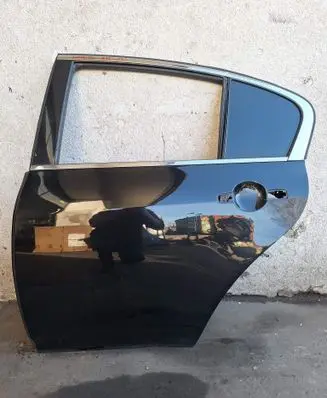 Infiniti G37 Rear door 