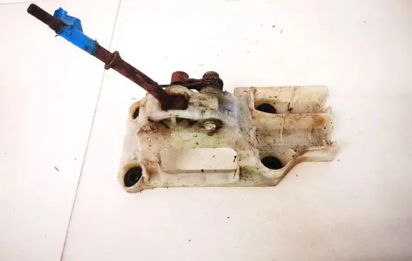 Mitsubishi Colt Gear shifter/selector mb530086