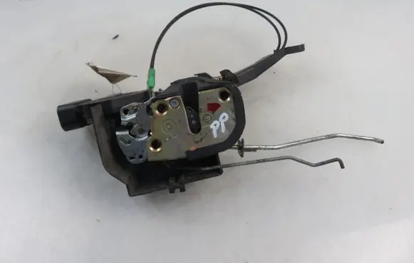 Toyota RAV 4 (XA20) Front door lock 