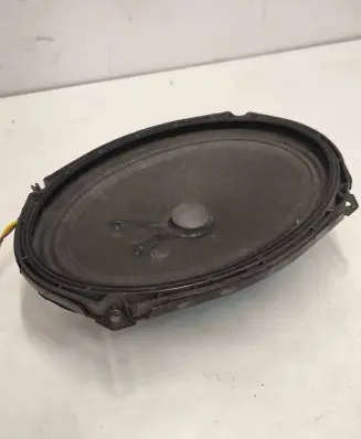 BMW 3 E46 Parcel shelf speaker 8376309