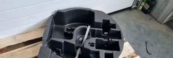 Audi RS Q8 Tool set 4M8012109C