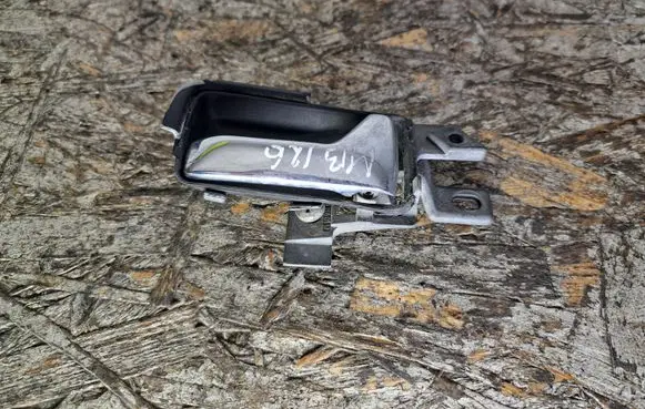 Mercedes-Benz S W126 Front door interior handle 1267660417