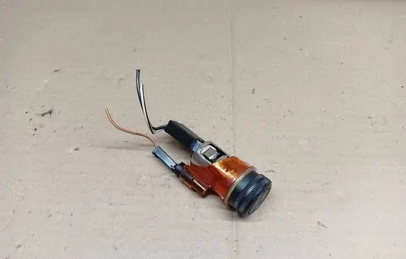Suzuki Swift I Cigarette lighter front 