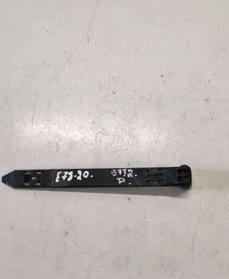 Volvo XC60 Headlight/headlamp mounting bracket 30763154