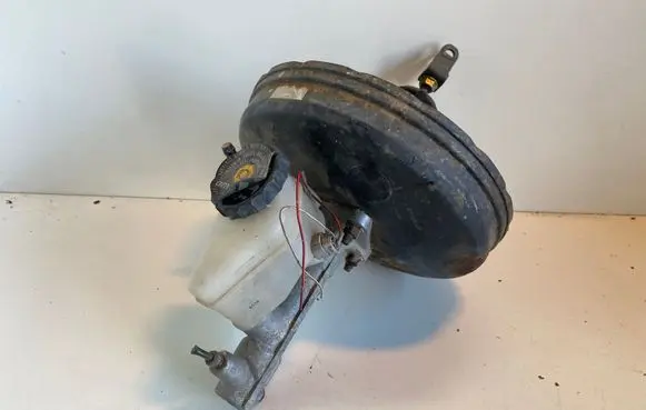 Toyota Corolla E100 Brake booster