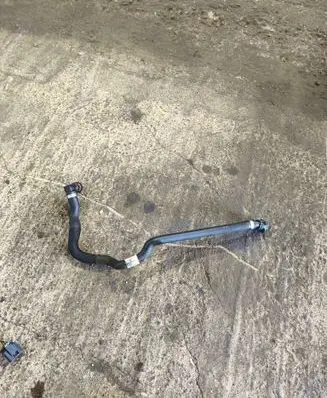 BMW 7 F01 F02 F03 F04 Engine coolant pipe/hose 8647299 72363055