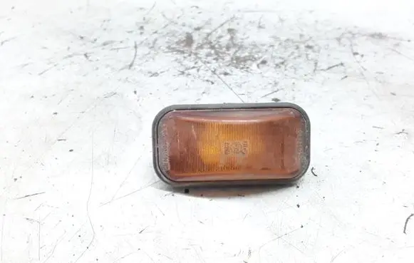 Chevrolet Lumina Front fender indicator light