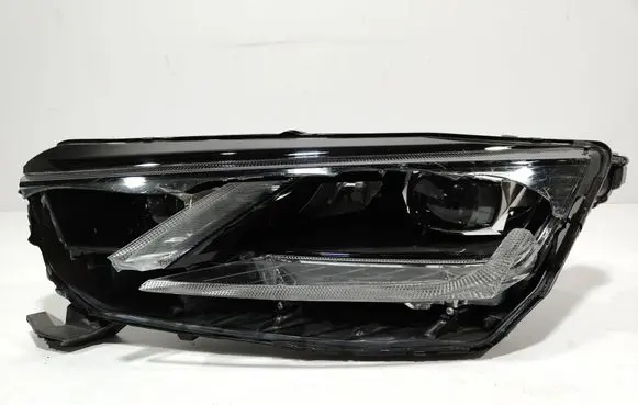 Skoda Octavia Mk4 Headlight/headlamp 5E4941015A