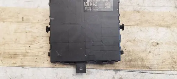 Renault Twingo II Comfort/convenience module 8200874481A 00401560