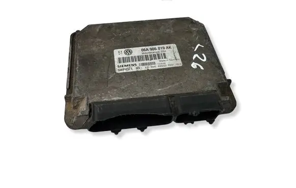 Volkswagen Golf IV Engine control unit/module 06A906019AK 5WP4371 2554
