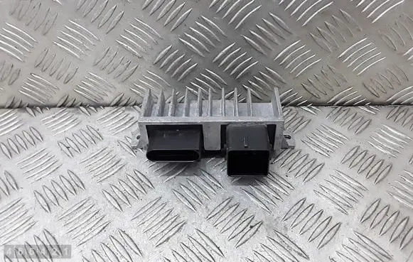 Renault Master III Glow plug pre-heat relay 271202380r