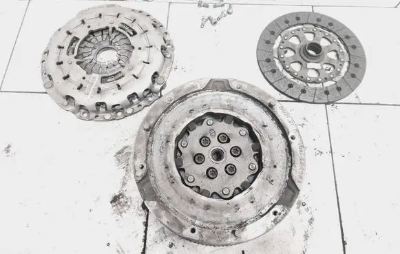 BMW 1 F20 F21 Clutch set kit 7621180 7614325 7614326