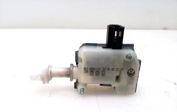 Volkswagen Golf V Fuel tank cap lock 5M0810773