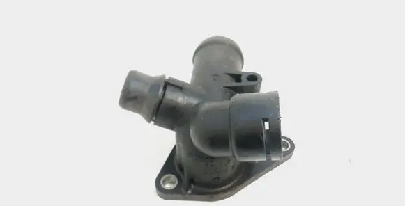 Audi A4 S4 B6 8E 8H Engine coolant pipe/hose 06B121133D