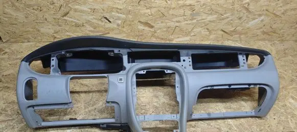 Jaguar X-Type Dashboard 