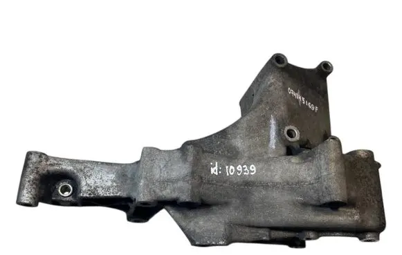 Volkswagen II LT Generator/alternator bracket 074145169F
