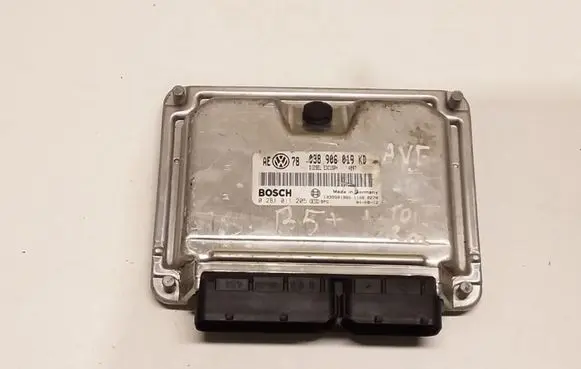 Volkswagen PASSAT B5.5 Engine control unit/module 038906019KD 0281011205