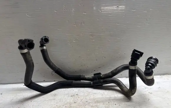 Volvo V60 Engine coolant pipe/hose 32339786