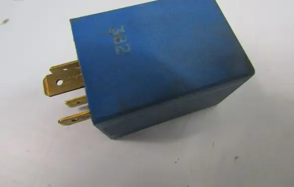 Opel Astra F Other relay 90240092