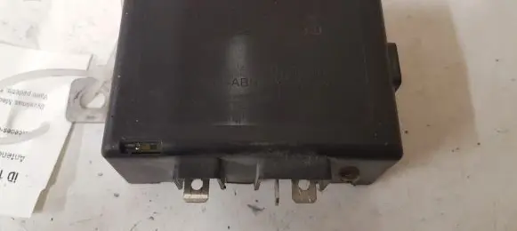 Mercedes-Benz ML W163 Aerial antenna amplifier 1638200289 16267079 A1638200289
