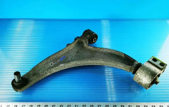 Opel Insignia A Front upper control arm/wishbone 13360017 13273604