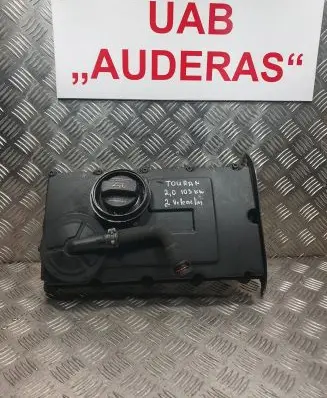 Volkswagen Touran I Rocker cam cover 03G103475