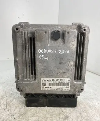 Skoda Octavia Mk3 (5E) Engine control unit/module 04L907309D 0281018498