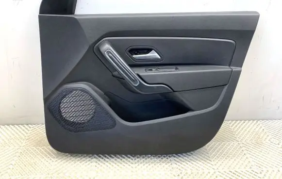Dacia Duster II Front door card panel trim 