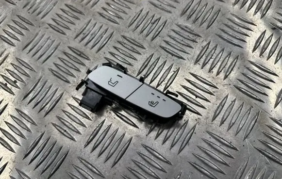 Mercedes-Benz E W213 Seat heating switch A2139051604