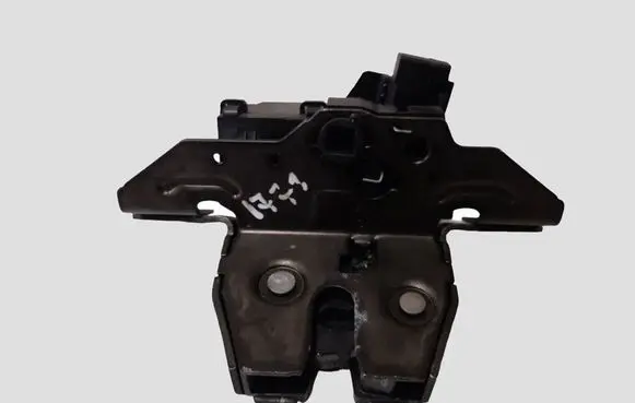 Opel Astra K Tailgate/trunk/boot lock/catch/latch 13509599