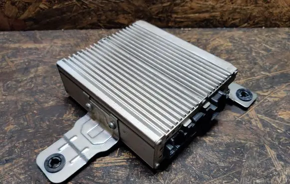 Chevrolet Malibu Sound amplifier 84244345